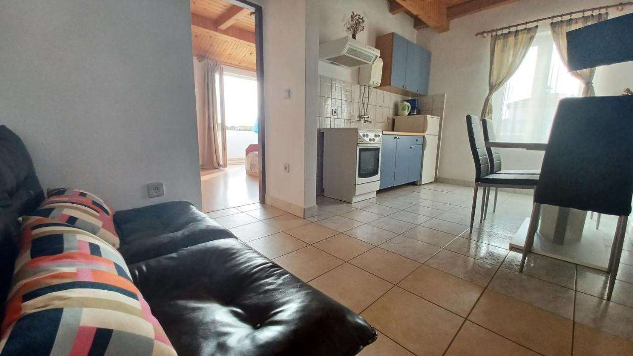 Apartments & Rooms Mila Banjol Екстериор снимка