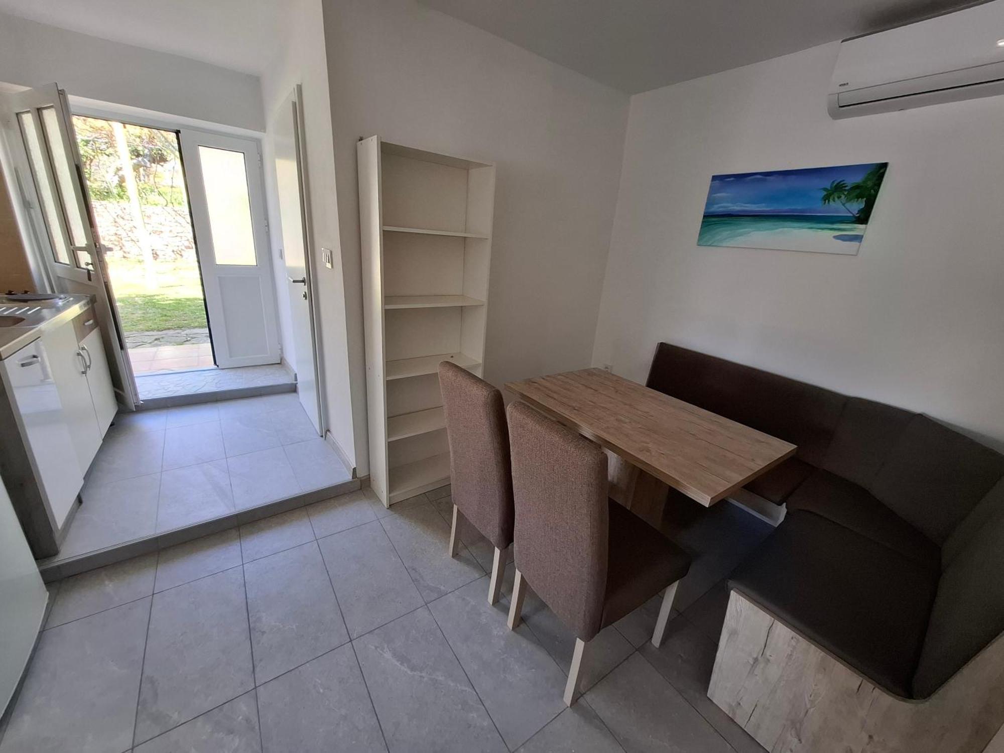 Apartments & Rooms Mila Banjol Екстериор снимка
